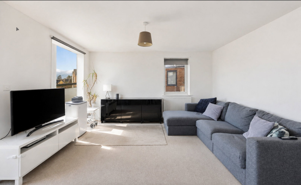 Apartment in Milton Keynes - View 3