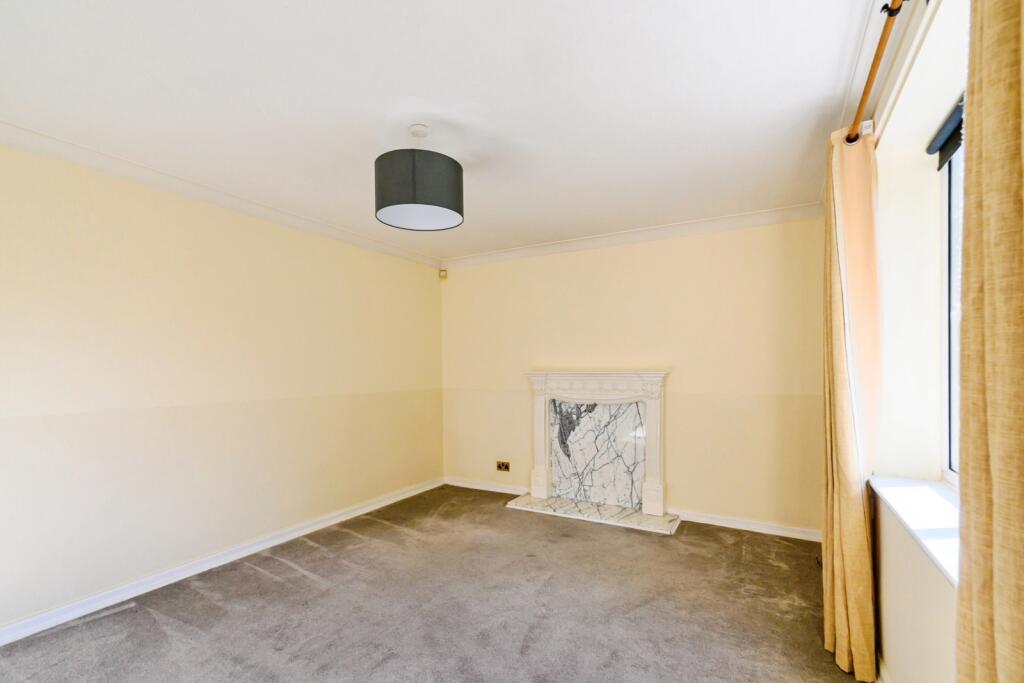 Apartment in Salford, Greater Manchester - View 5