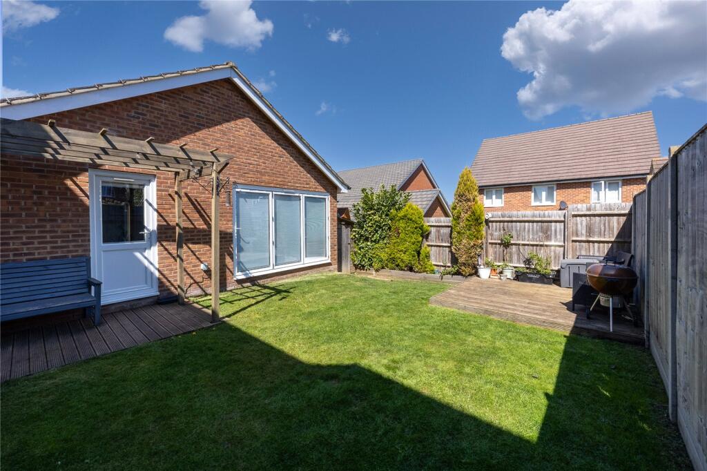 Parrott Grove, Marston Moretaine, Bedfordshire, MK43 photo 4