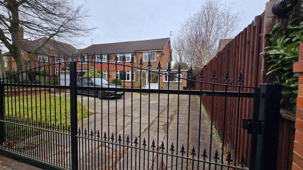 5-bed semi-detached on Moss Lane, Sale, M33 5AR, £695,000