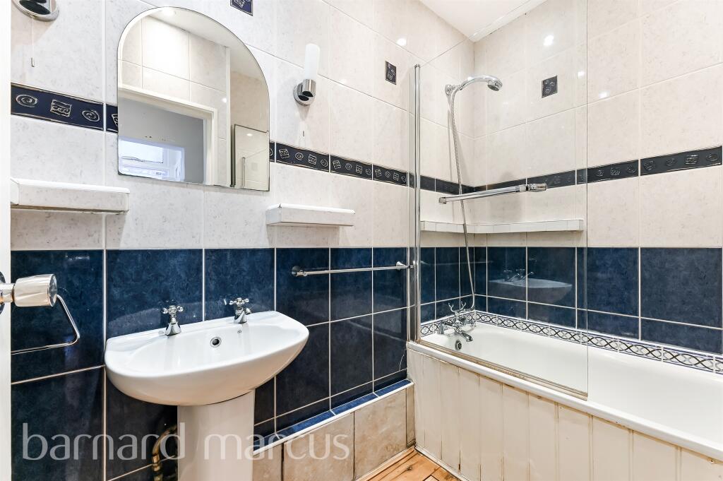 Apartment in London - View 5