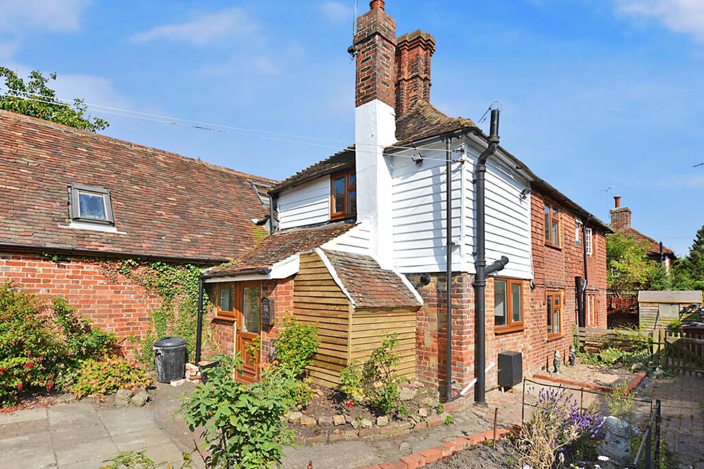 Main image of property: The Street, Great Chart, TN23