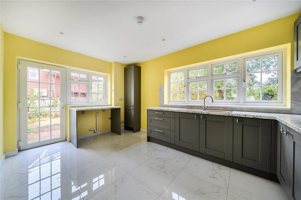House in Tonbridge - More