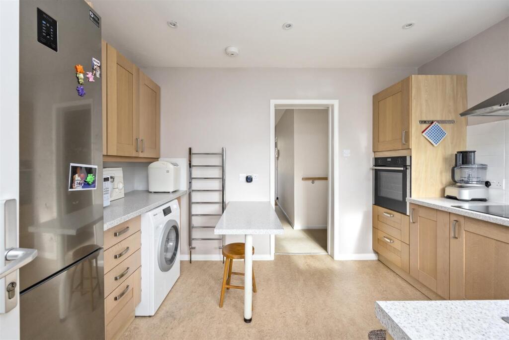 Beechwood Close, Surrenden, Brighton photo 2