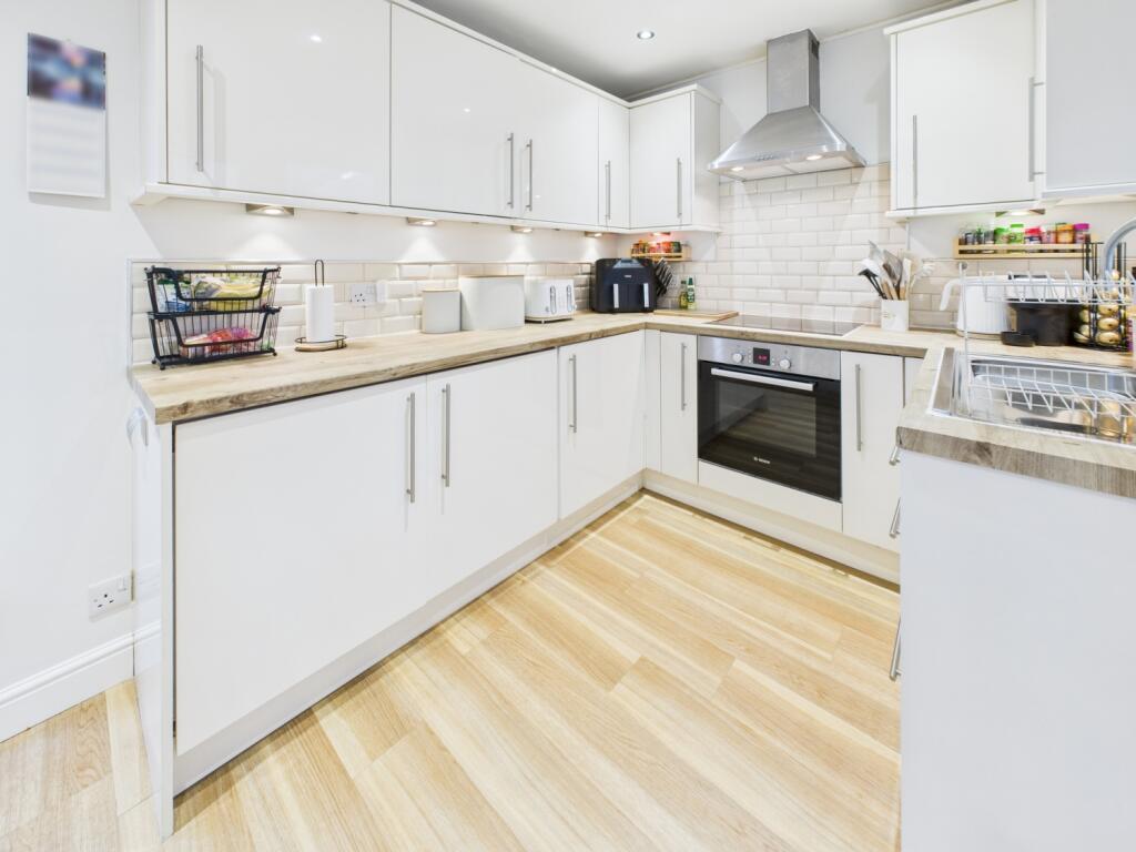 Adwalton Close, Drighlington photo 3