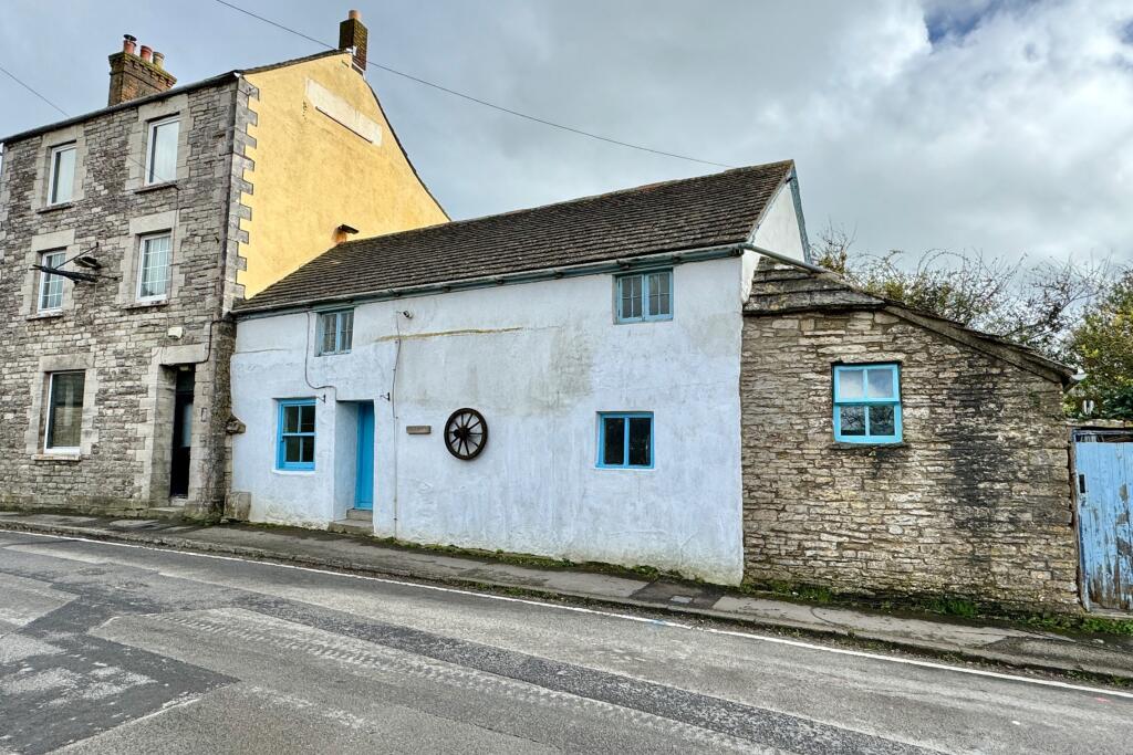 3-bed semi-detached on Coombe Hill, Langton Matravers, £395,000
