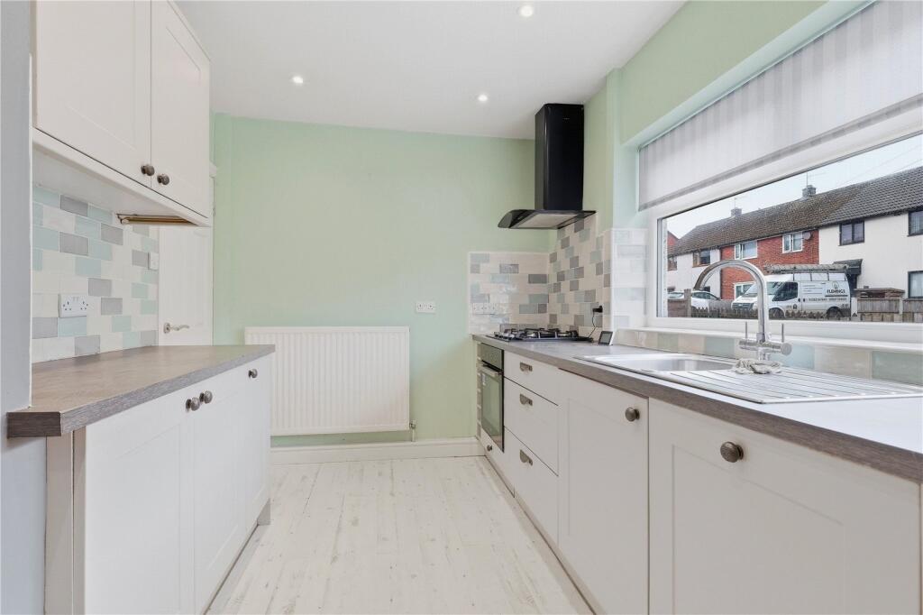 House in Pendle, Earby - More
