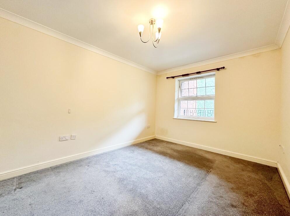 Apartment in Guildford - View 4