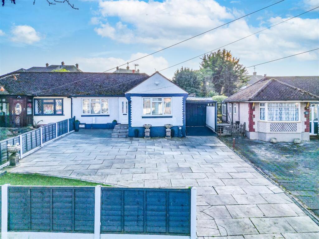 Main image of property: EASTWOOD OLD ROAD, Leigh-On-Sea