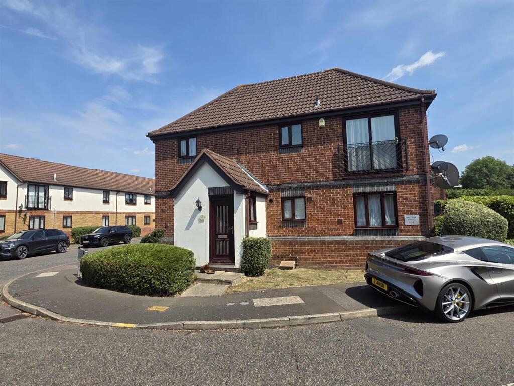 Main image of property: Horseshoe Close, Waltham Abbey