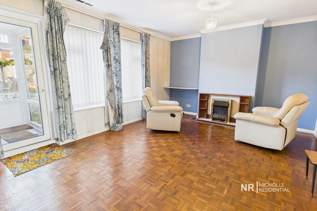 House in London, Malden Rushett - View 2