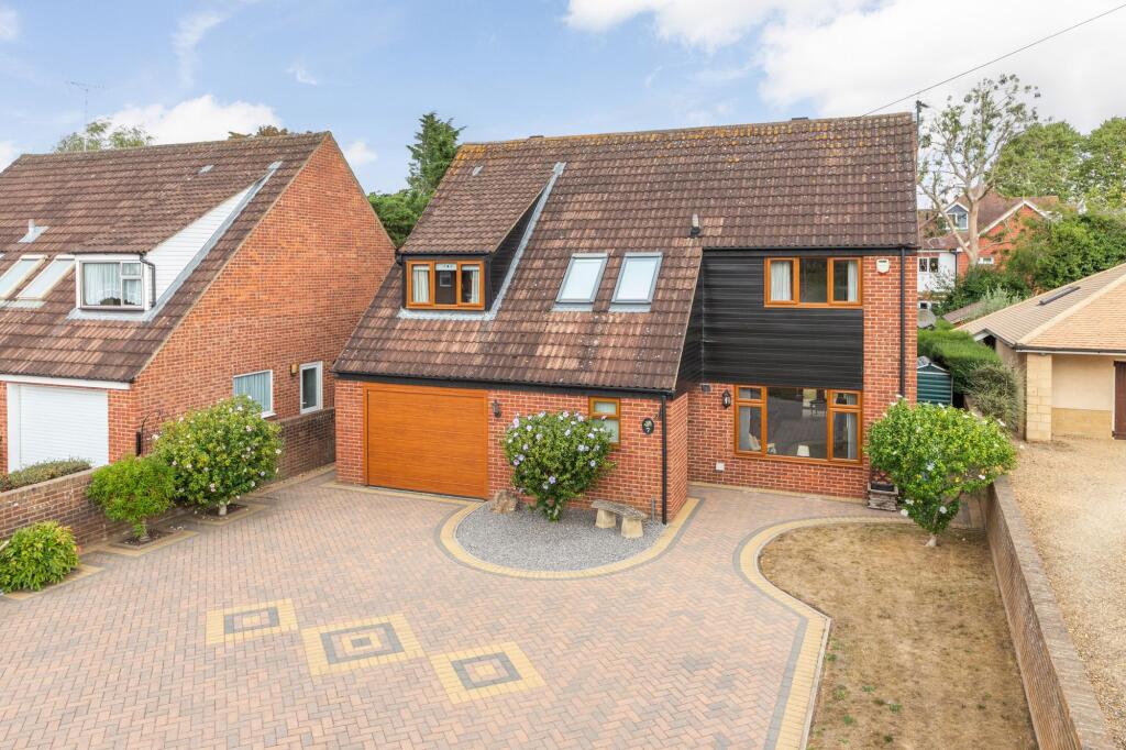 4-bed detached on Caldecott Road, Abingdon, OX14, £550,000