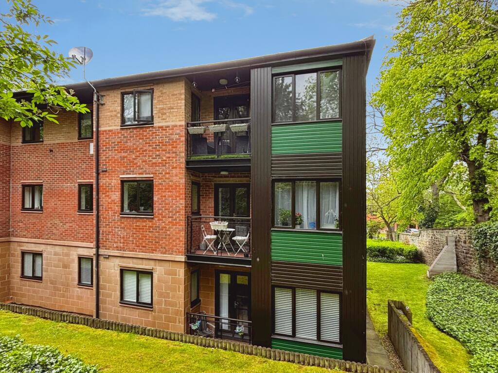 Apartment in Newcastle upon Tyne - View 2