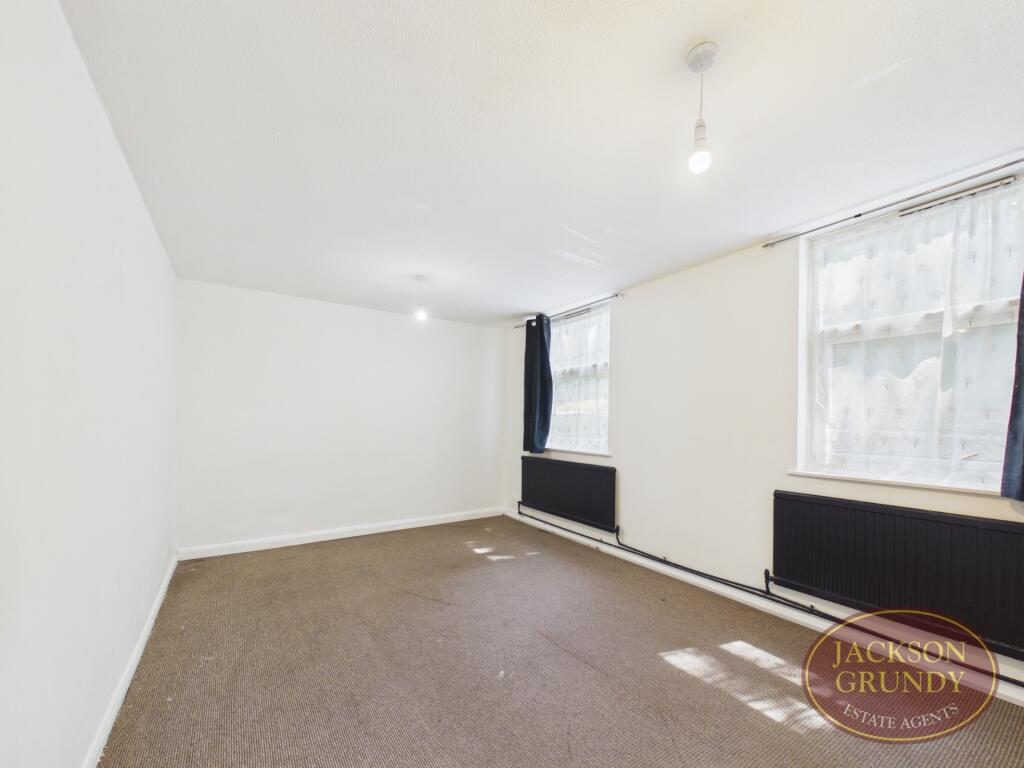 House in Northampton, Wellingborough - View 3