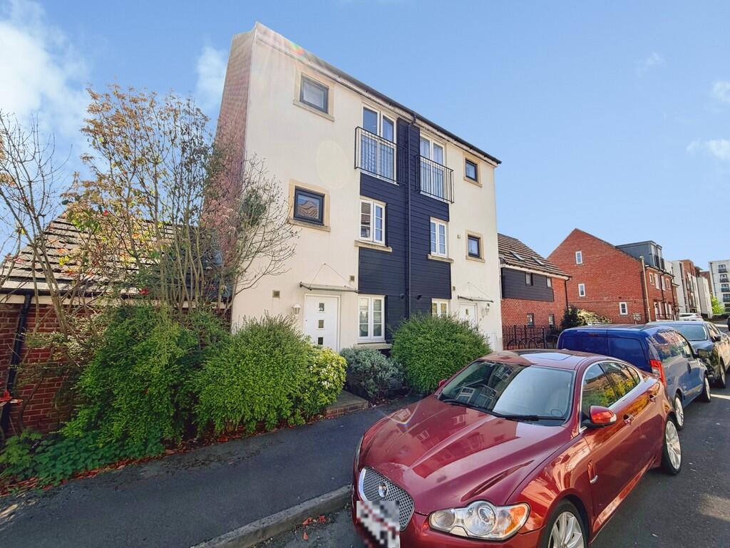 Main image of property: Sinclair Drive, RG21