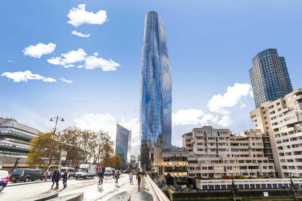 1-bed flat on One Blackfriars, 1 Blackfriars Road, London, SE1, £1,150,000
