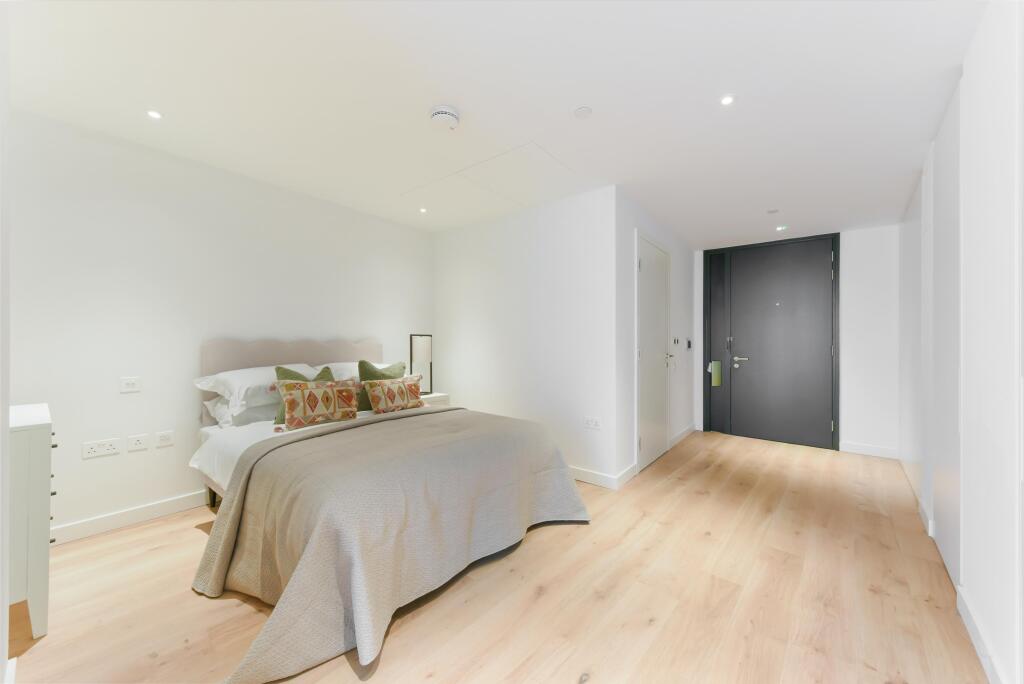 Studio flat for rent