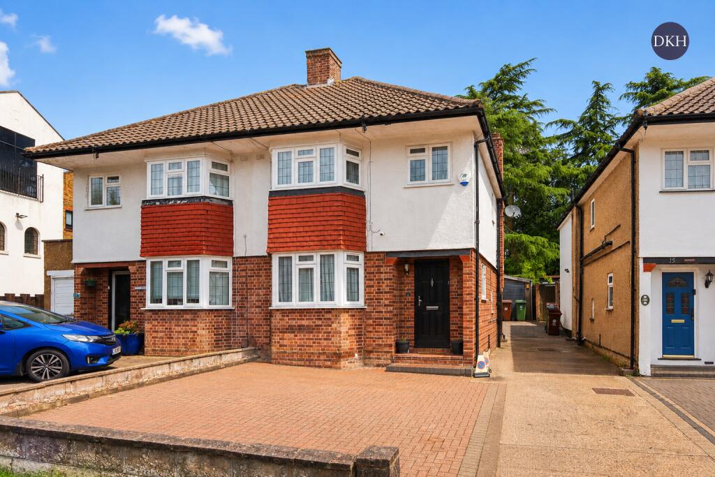 Main image of property: Melbourne Road, Bushey