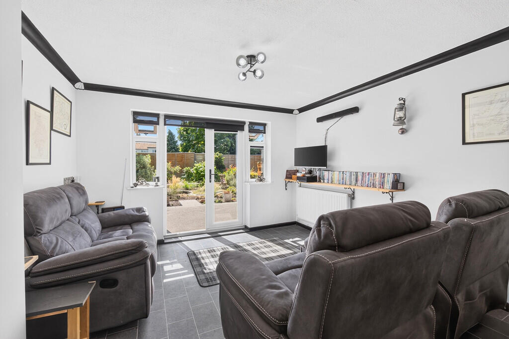 10 Ferndown Road, Felixstowe IP11 9LA photo 4