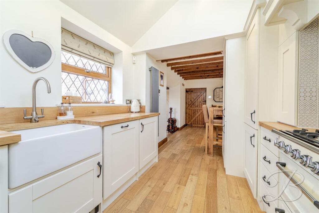 House in Bolsover, Pleasley - More