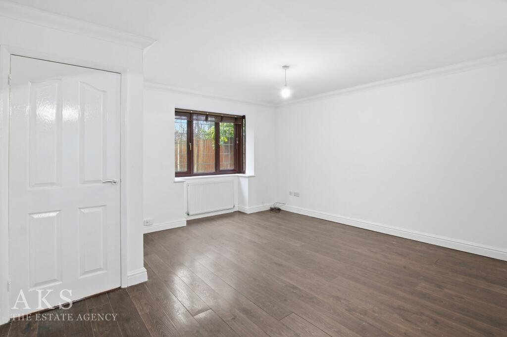 Summer Wood Court, Derby, DE23 photo 3