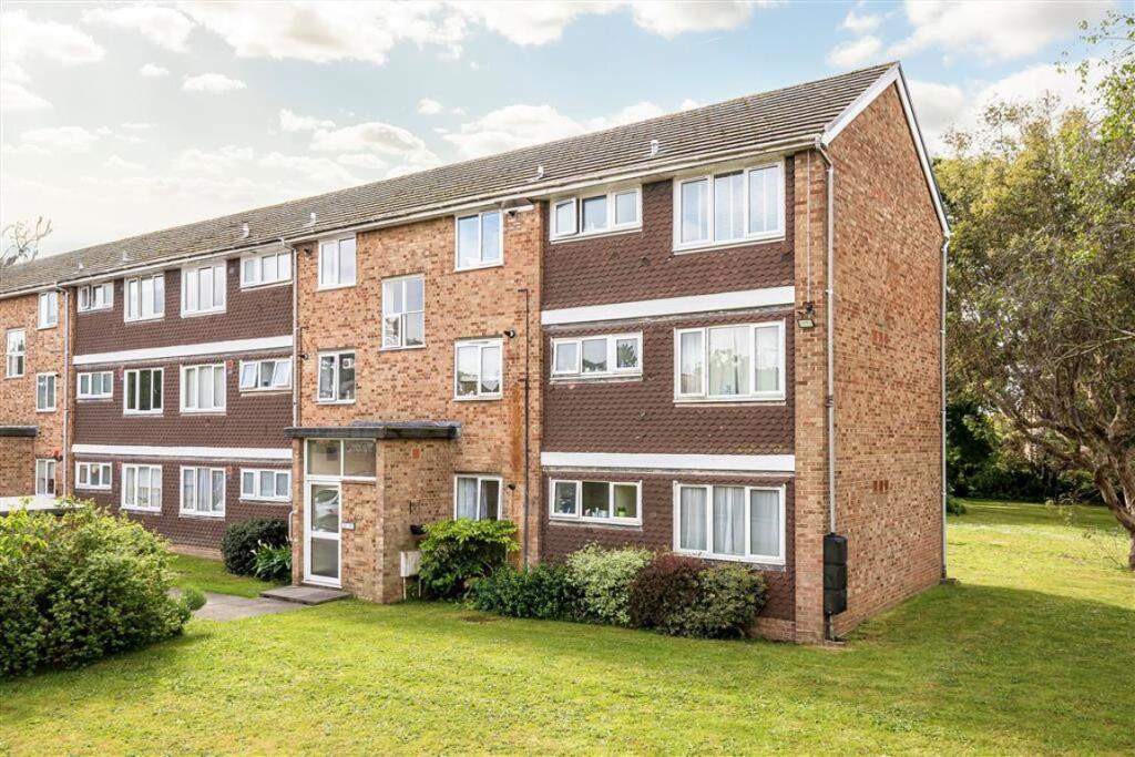 Main image of property: Woodington Close, Eltham