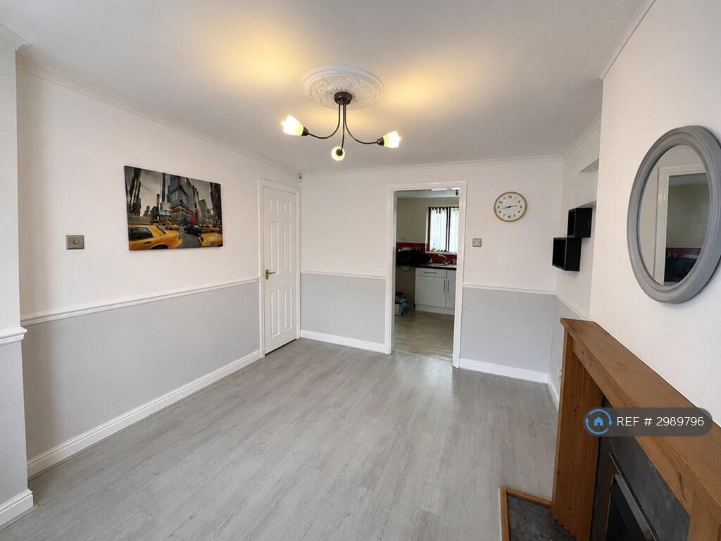 House in Hull - View 3