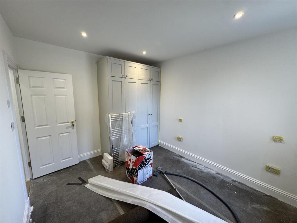 2 bedroom maisonette for rent