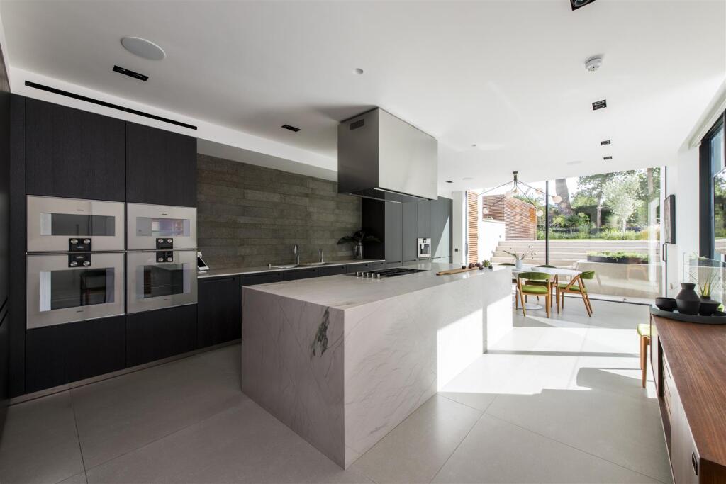 House in London - View 5