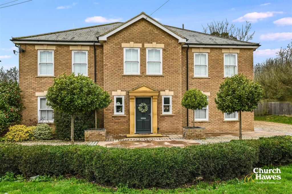 5-bed detached on Maldon Road, Burnham-On-Crouch, £1,195,000