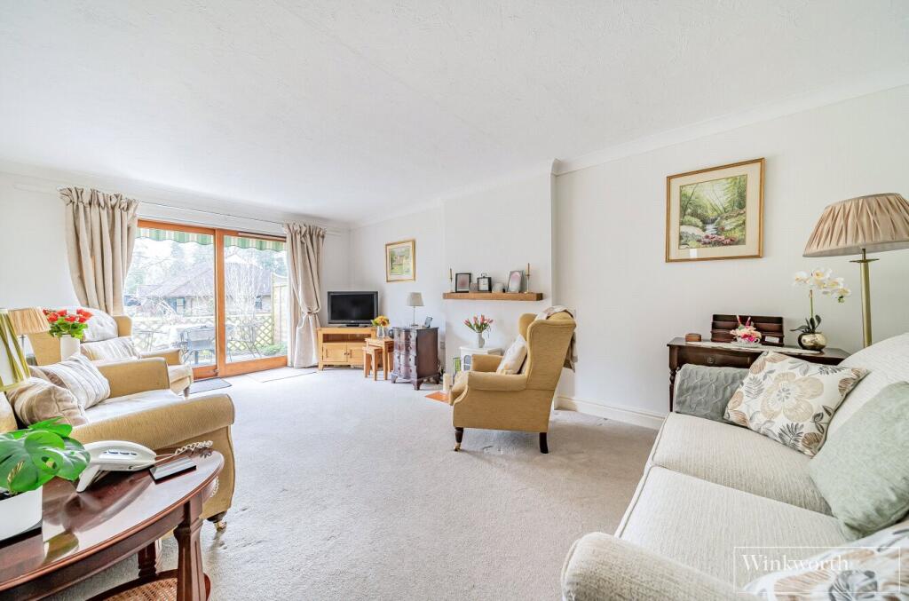 Bagshot Road, Ascot, Berkshire, SL5 photo 2