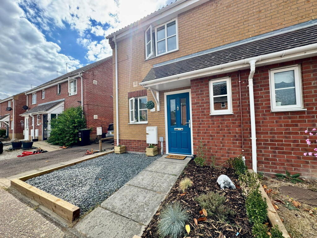 Main image of property: Regan Close, Lowestoft, NR32 4WY