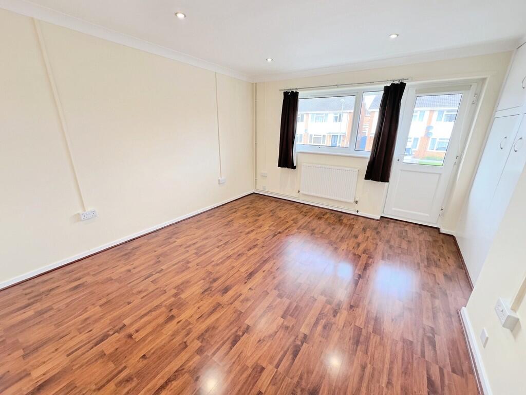 Apartment in Basingstoke and Deane, Basingstoke - View 4