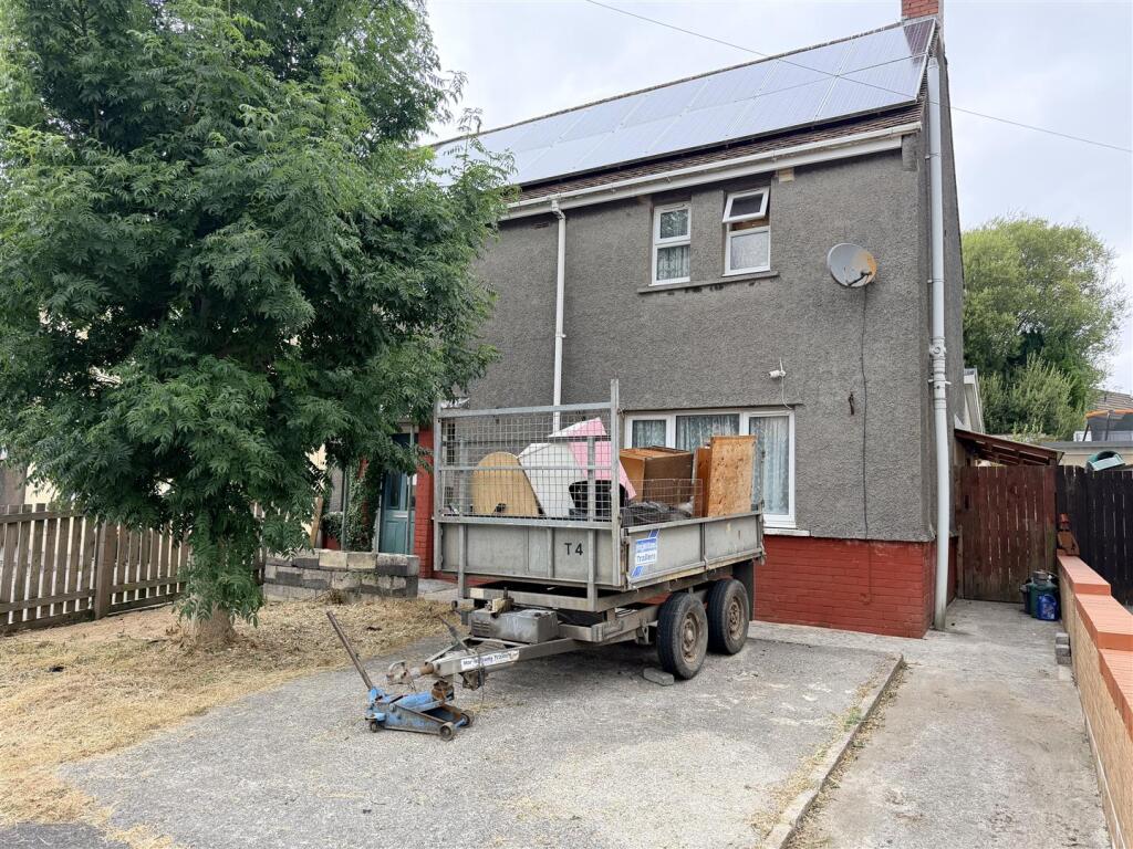 Main image of property: Maes Yr Hendre, Garnant, Ammanford