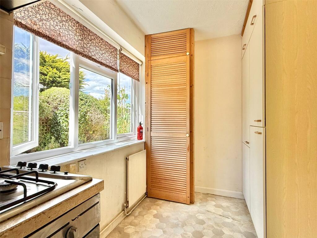 Apartment in Southampton - View 4