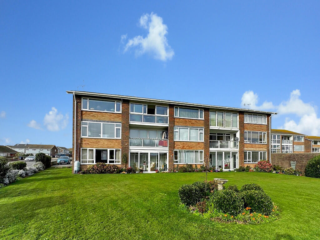 3-bed flat on Kings Court, Beach Green, £350,000