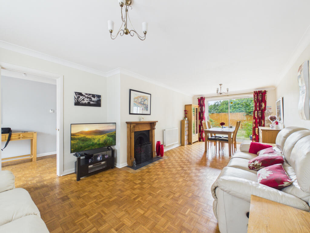 House in Slough - View 2