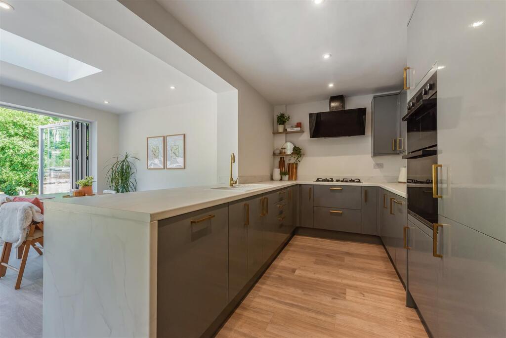House in Basingstoke and Deane, Whitchurch - View 5