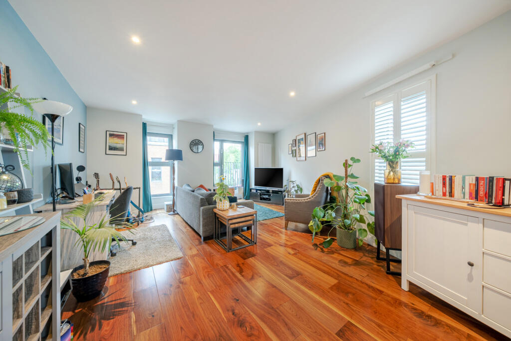 Main image of property: Queens Road, Peckham, London