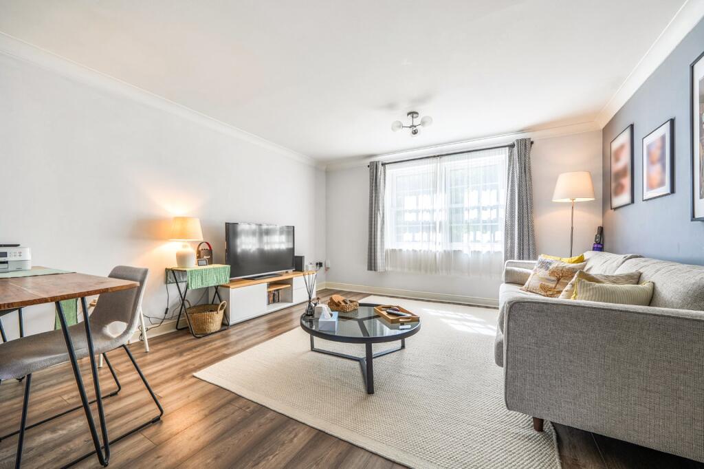 Main image of property: Blackwell Close, Winchmore Hill, London, N21