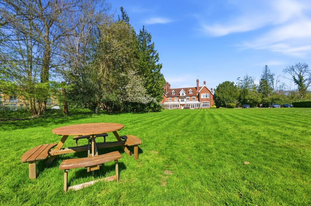 Additional image 18 of Astwick Manor, Coopers Green Lane, Hatfield, Hertfordshire, AL10