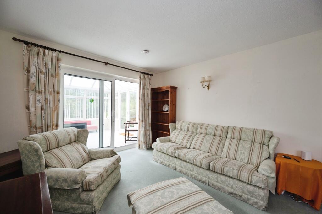 House in Havant, Hampshire - View 2