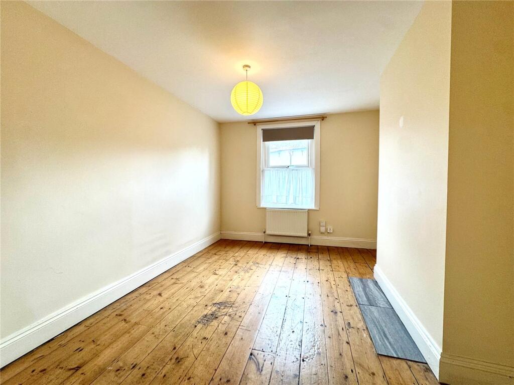 Apartment in Salisbury - View 4