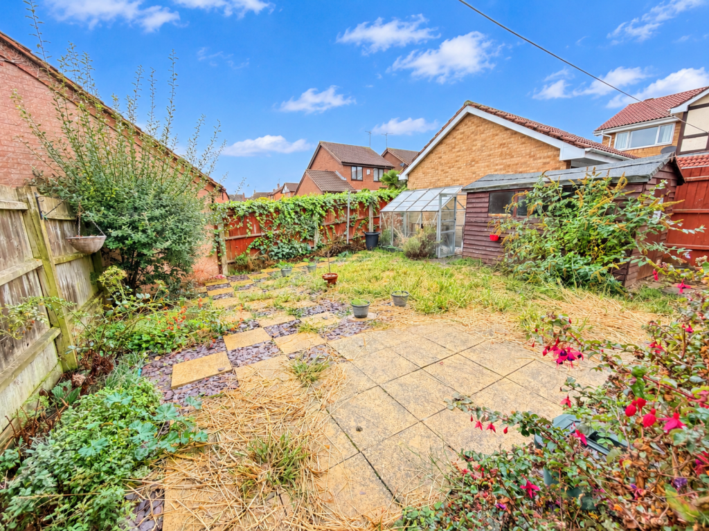 Charnwood Road, Corby, NN17 1XS photo 4