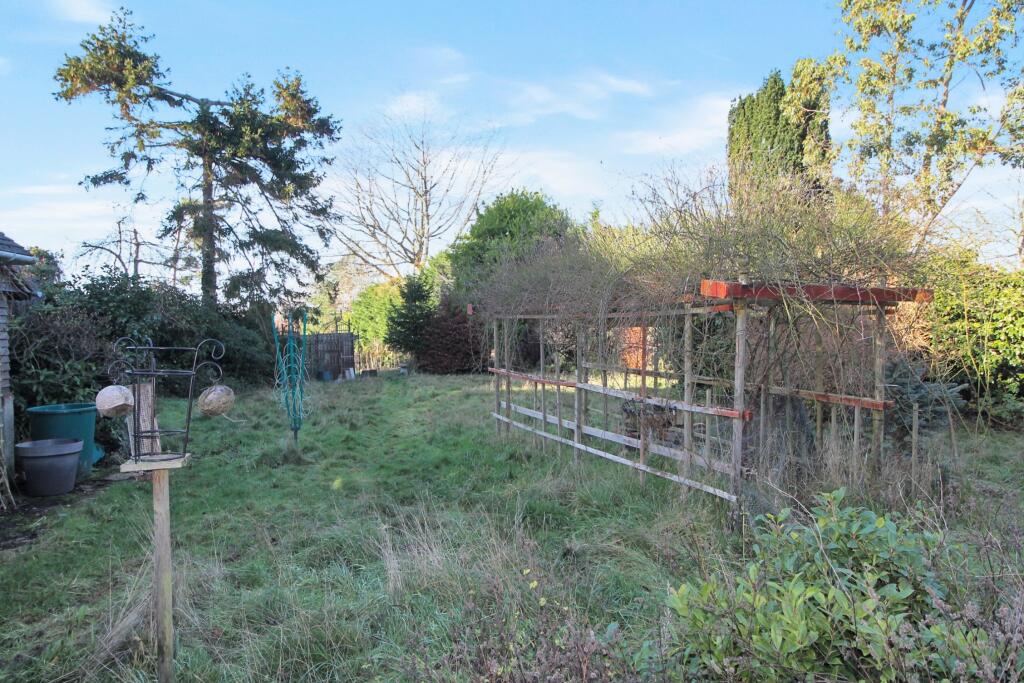Sarisbury Green, Southampton photo 2