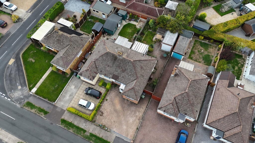 High Drive, Basingstoke RG22 6JT photo 2