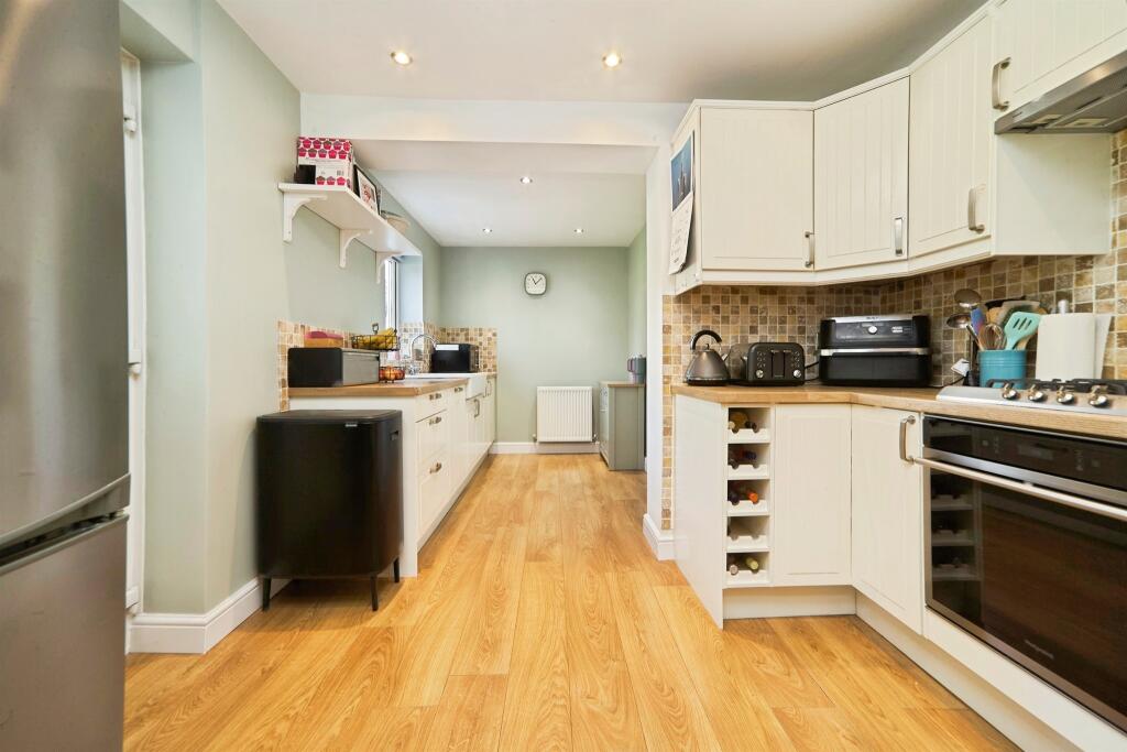House in Leeds, West Yorkshire - View 3