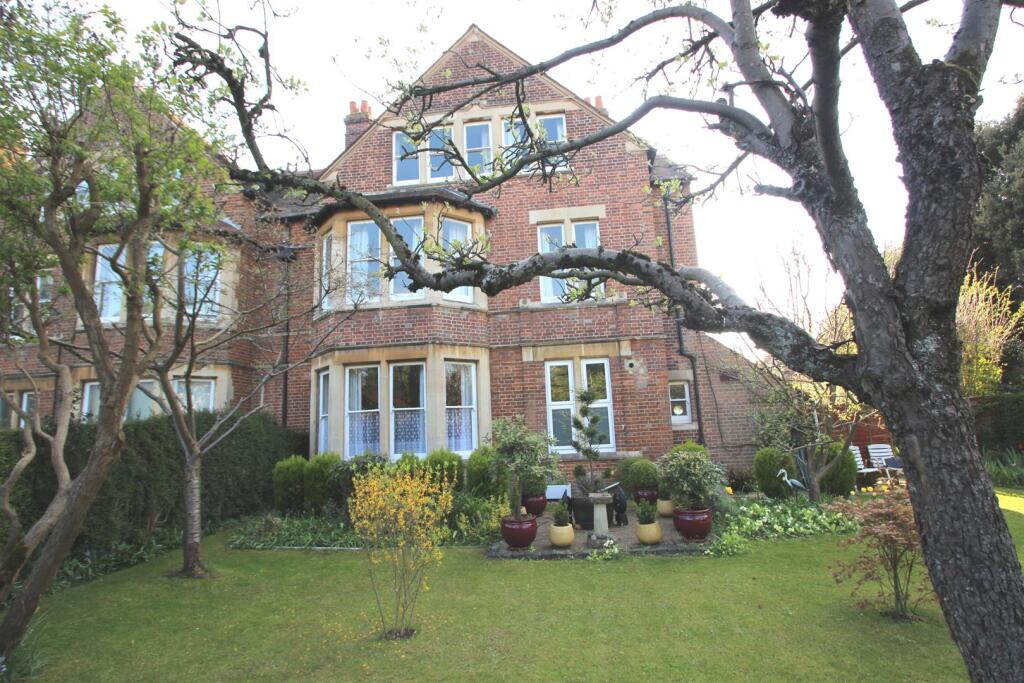 Main image of property: Woodstock Road, Oxford