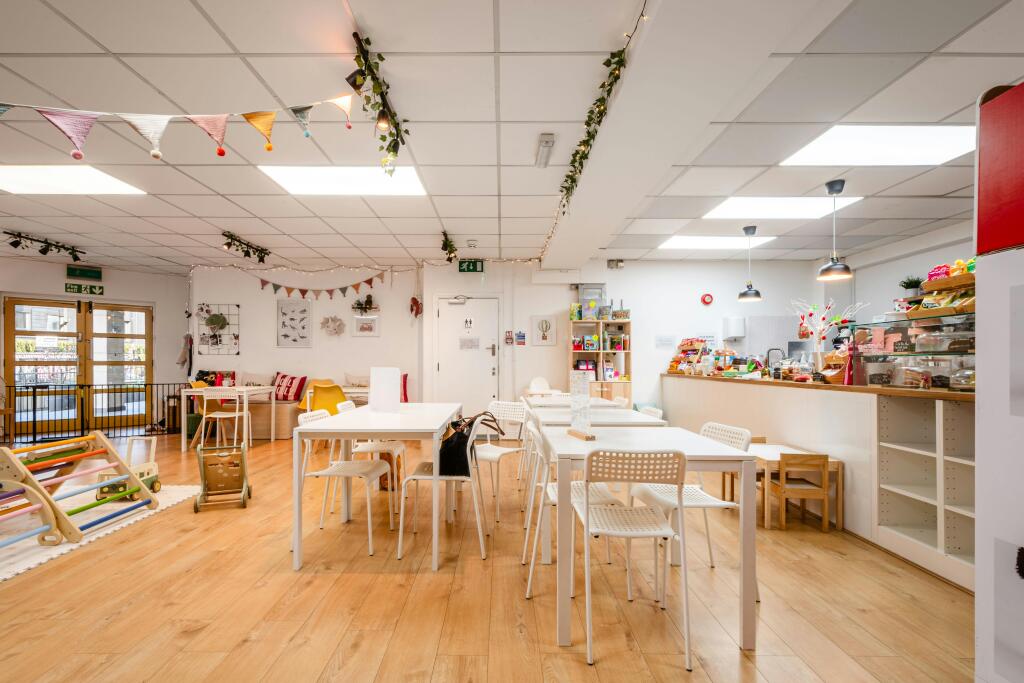 Oakwood Hse GF - Low Res 4.jpg