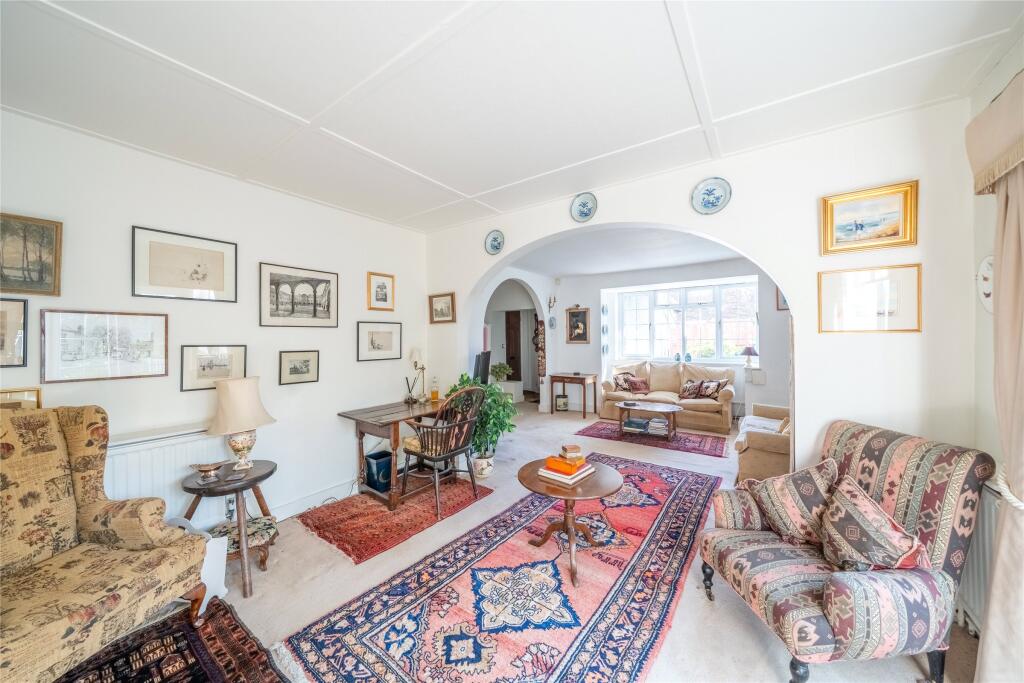 House in Tandridge, Bletchingley - View 5